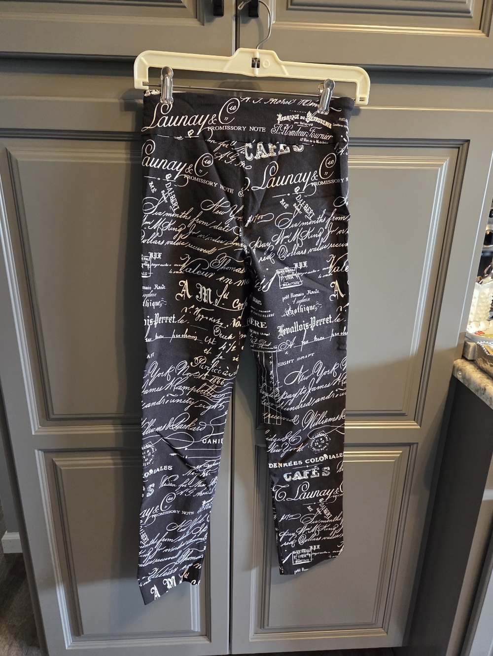 CRAZY LARRY  Pull on Pants Size 2
